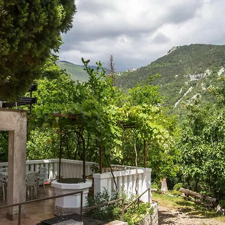 Nada Medveja Apartment