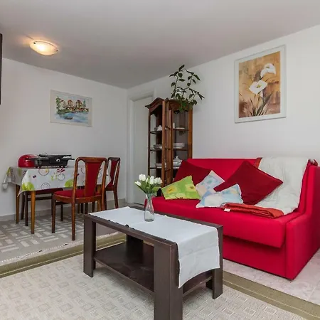 Apartment Nada Medveja